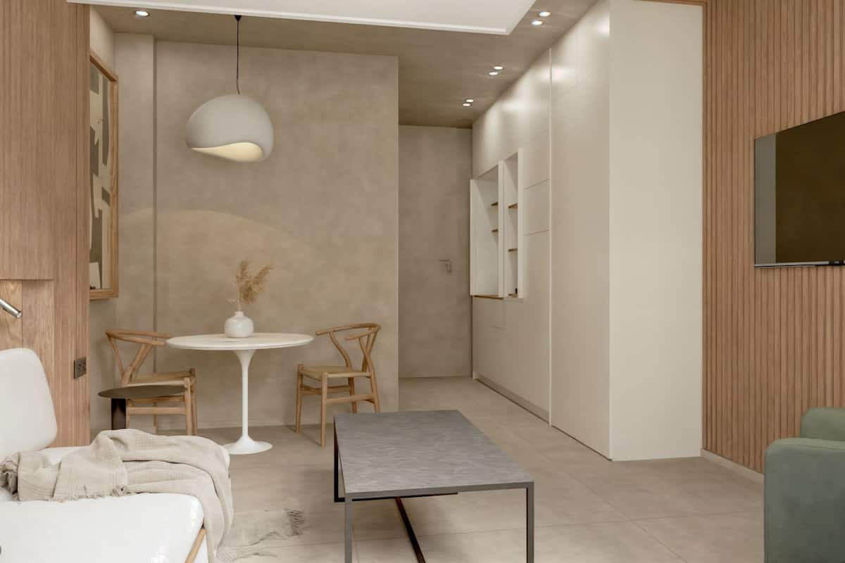 Apartamento clásico | Caja fuerte, escritorio, espacio para trabajar con un portátil