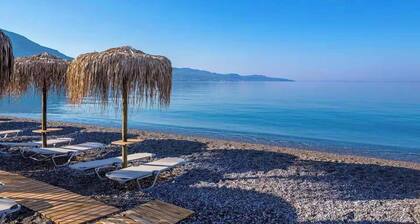 Artemis Sky Suite - Sea Escape With Mountain View
