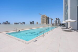 1 bedroom, Internet - Jumeirah Village Circle for 4 in a Great Location (Dubai)