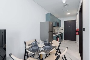 Internet - Al Barsha Studio Sleeps 2 in a Great Location (Dubai)