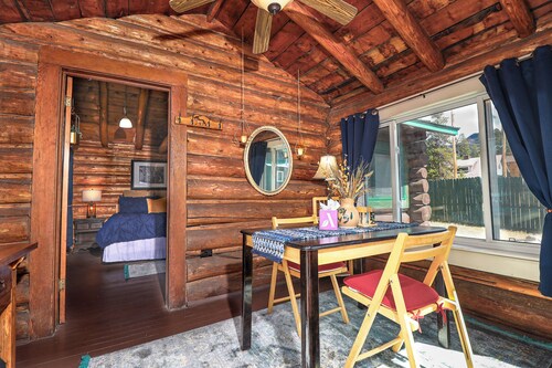 NEW! Baby Pine Cabin - Pet Friendly - Charming Rustic Studio