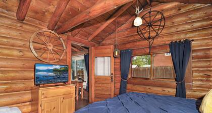 NEW! Baby Pine Cabin - Pet Friendly - Charming Rustic Studio