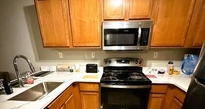 * NEW * 4BR Retreat | Heart of Campus w/ Parking