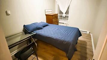 4 bedrooms, desk, free WiFi, bed sheets