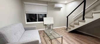 * NEW * 1BR Retreat | Heart of Campus w/ Parking