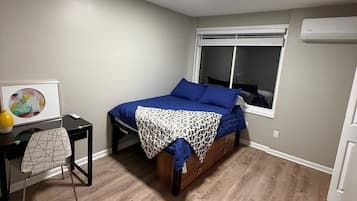 1 bedroom, desk, iron/ironing board, free WiFi