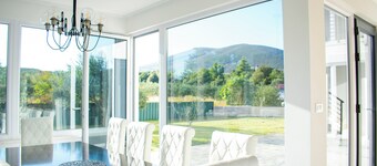 Wonderful  5-bedroom villa with  swimming pool in Kaštel near Trogir and Split