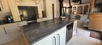 Barn Retreat - Sleeps 14, Swimming Pool & Hot Tub