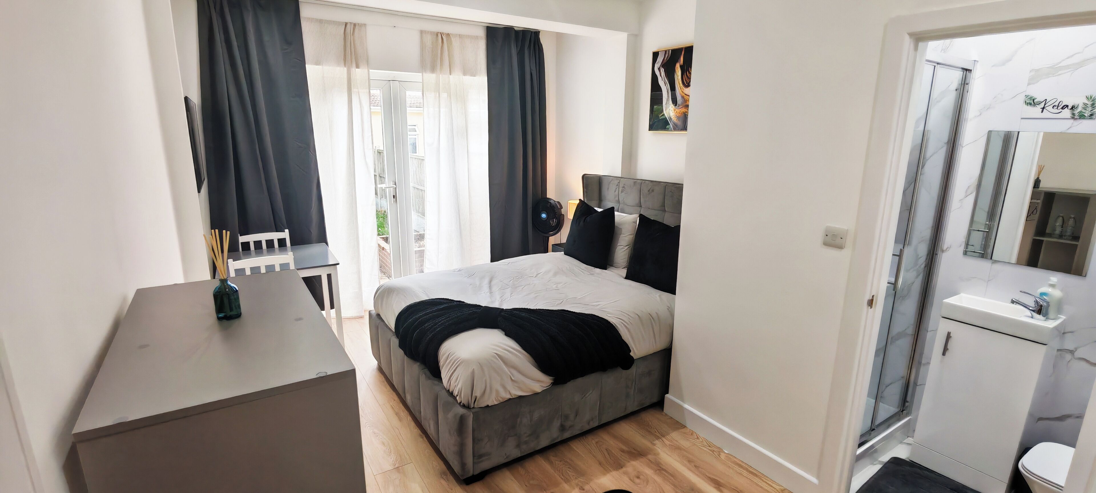 6 bedrooms, iron/ironing board, WiFi, bed sheets