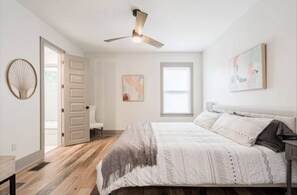 3 chambres, fer et planche à repasser, Wi-Fi, draps fournis