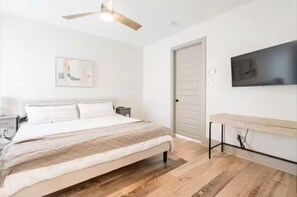 3 bedrooms, iron/ironing board, WiFi, bed sheets - Furnished gem in New Orleans (New Orleans)