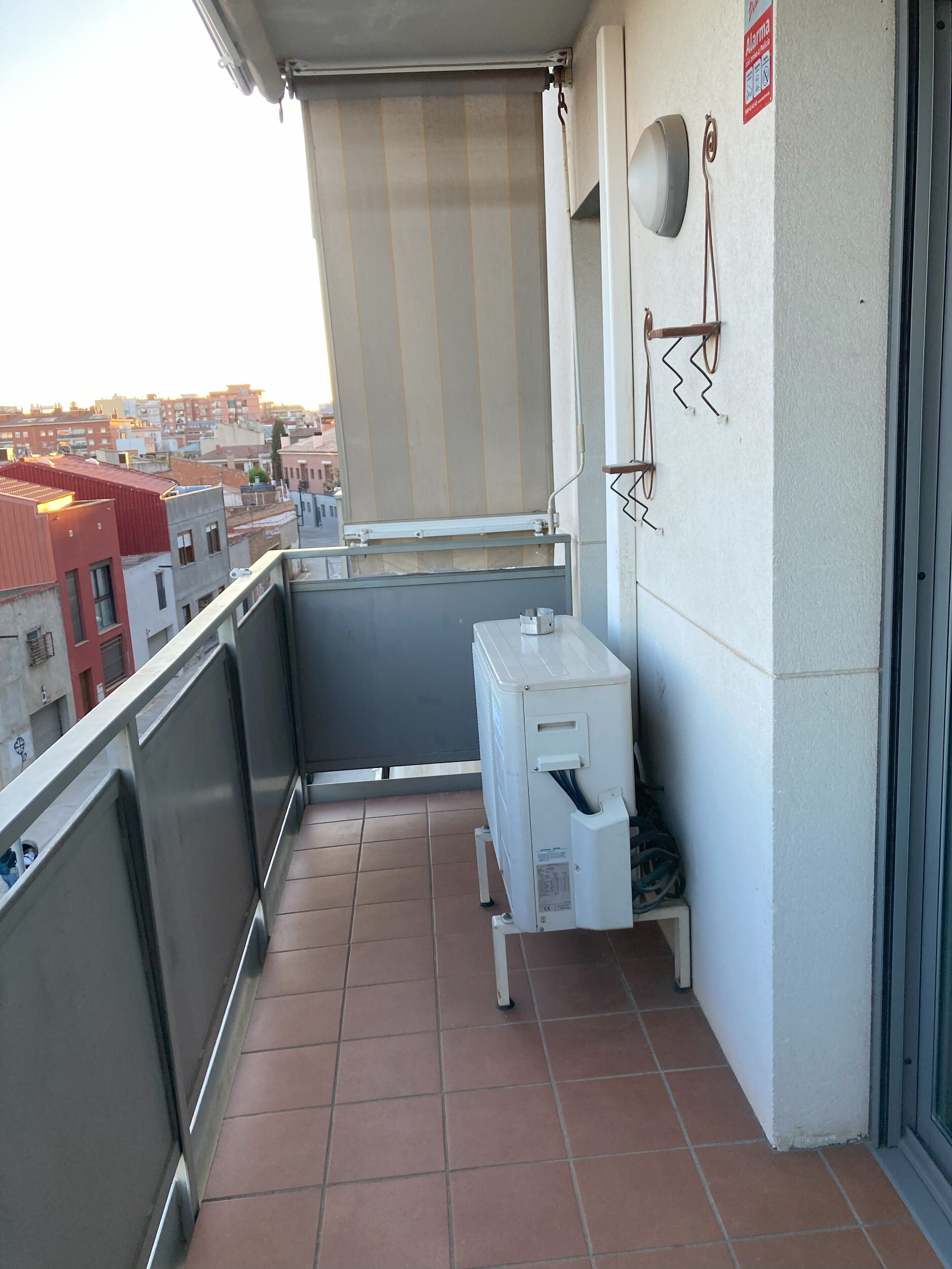 المنطقة المحيطة بالمنشأة