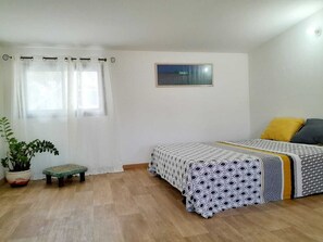 2 dormitorios, tabla de planchar con plancha, Internet y ropa de cama