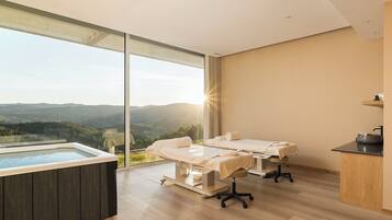 Sauna, hammam, 1 salle de soins, massages