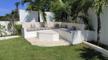 Villa, 6 Bedrooms, Smoking, Private Pool | Garden