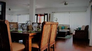 Biệt thự, 6 phòng ngủ, hút thuốc, hồ bơi riêng | Phòng ăn