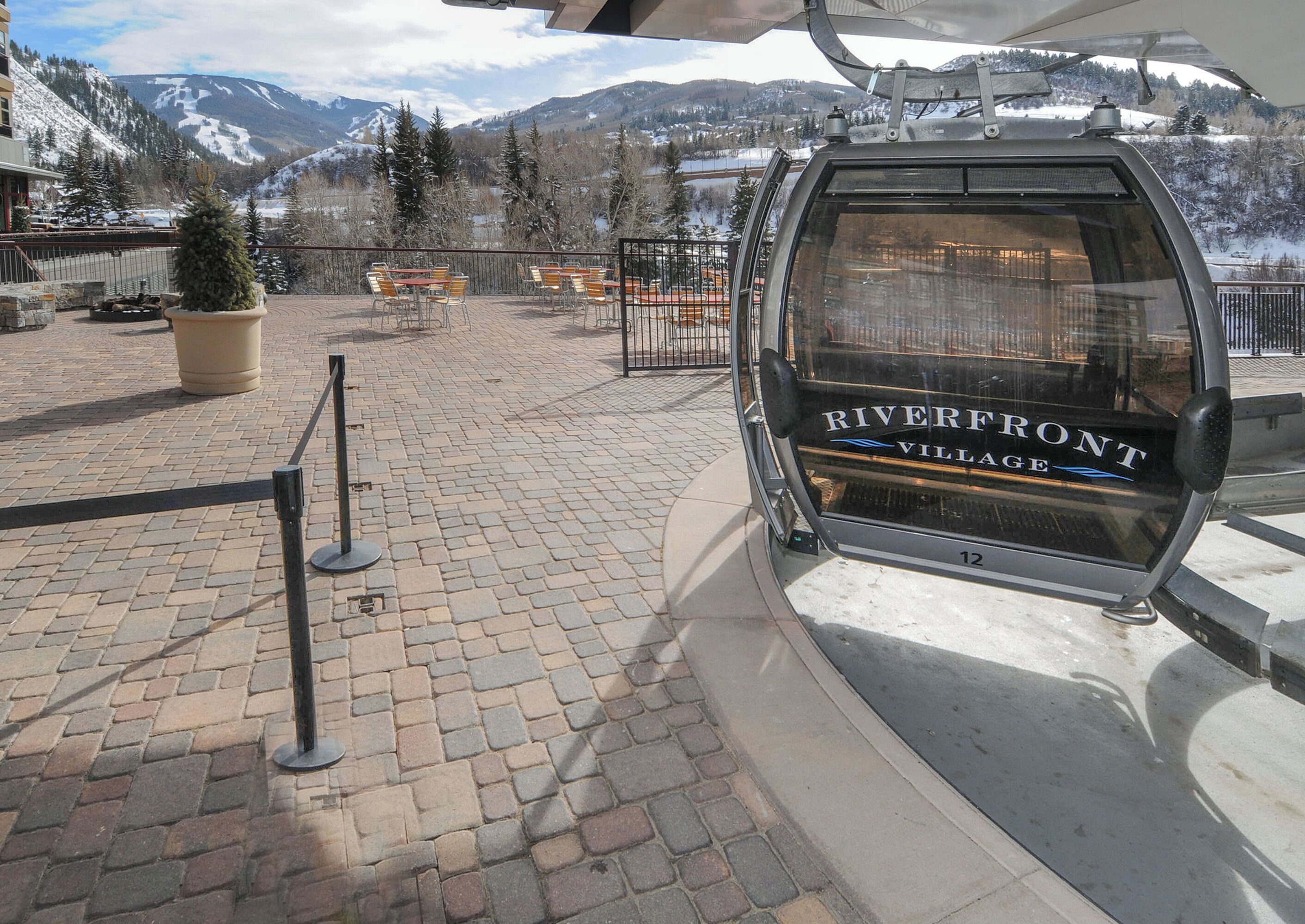 المنطقة المحيطة بالمنشأة