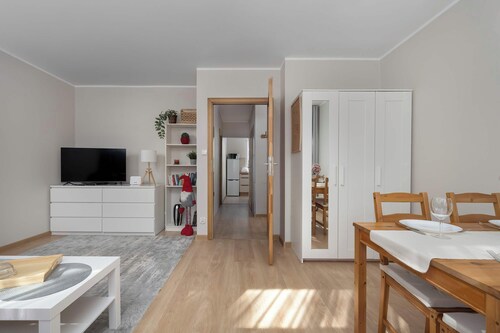 Sempołowskiej 68 Wrocław | Red Apartment with Desk for Remote Work