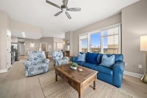 TV - NEW Sunrise Beach 501 - Corner Views, Heated Pool, FREE Beach Service & Golf! (Panama City Beach)