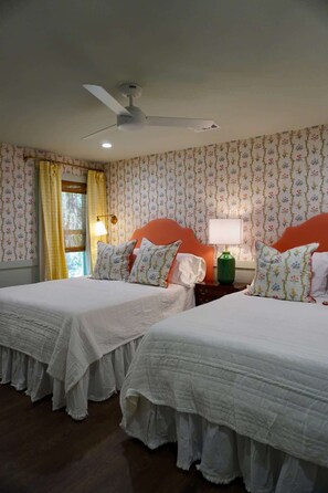 2 makuuhuonetta, silitysrauta/-lauta, Wi-Fi, vuodevaatteet