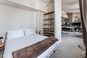 1 soverom, strykejern/-brett, wi-fi (inkludert) og sengetøy