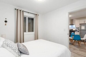 2 bedrooms, WiFi, bed sheets