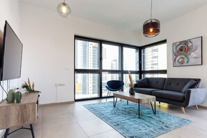 Flat-screen TV - Luxury APT Tower Spectacular Sea View (Bat Yam)