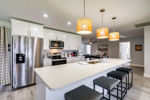 House (3 Bedrooms) | Interior - Game, Shop & Beach-hop: Family Home in Cape Coral (Cape Coral)