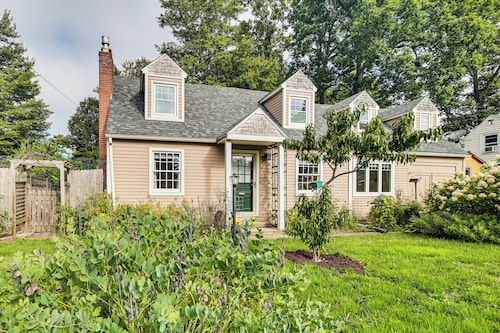 Burlington Escape By Lake Champlain & Bike Path