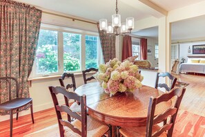 House (3 Bedrooms) | Interior - Burlington Escape By Lake Champlain & Bike Path (Burlington)