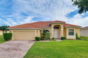 House (3 Bedrooms) | Front of property