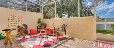 Apartment (3 Bedrooms) | Front of property