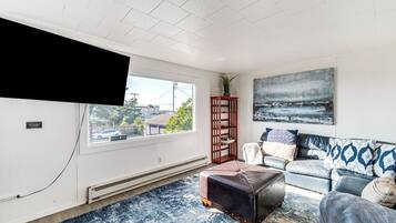 Apartemen (5 Bedrooms) | Bagian depan properti