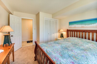Steps to Ocean: Spacious Virginia Beach Retreat!