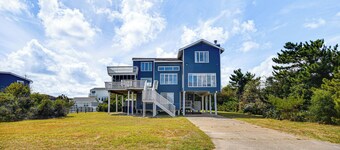 Steps to Ocean: Spacious Virginia Beach Retreat!