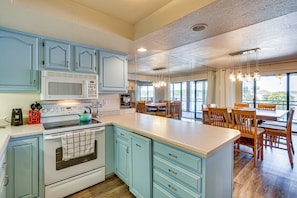Apartment (3 Bedrooms) | Interior - Boat Slip & Pool Access at Lake Ozark Condo! (Lake Ozark)