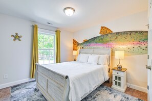 House (3 Bedrooms) | Interior - 3BD House W/quiet Living, City Access: 6Mi to Dtwn (Charlotte)