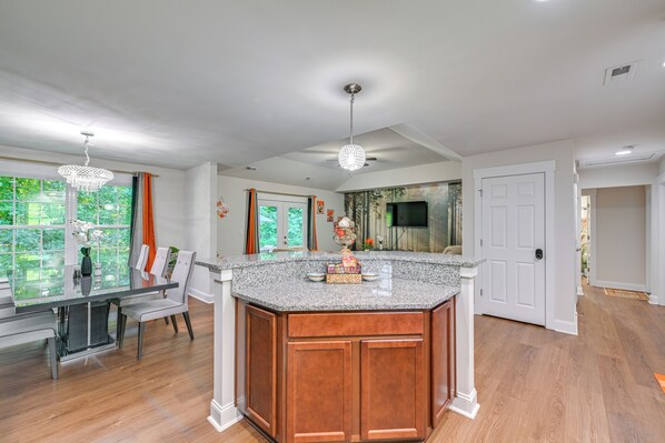 House (3 Bedrooms) | Interior