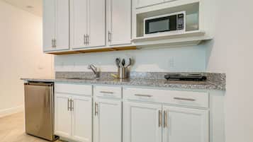 Apartment (1 Bedroom) | Interior