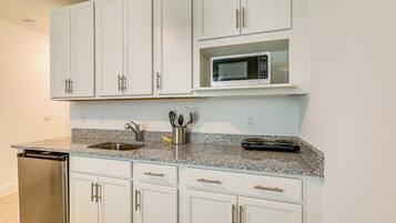 Apartment (1 Bedroom) | Interior