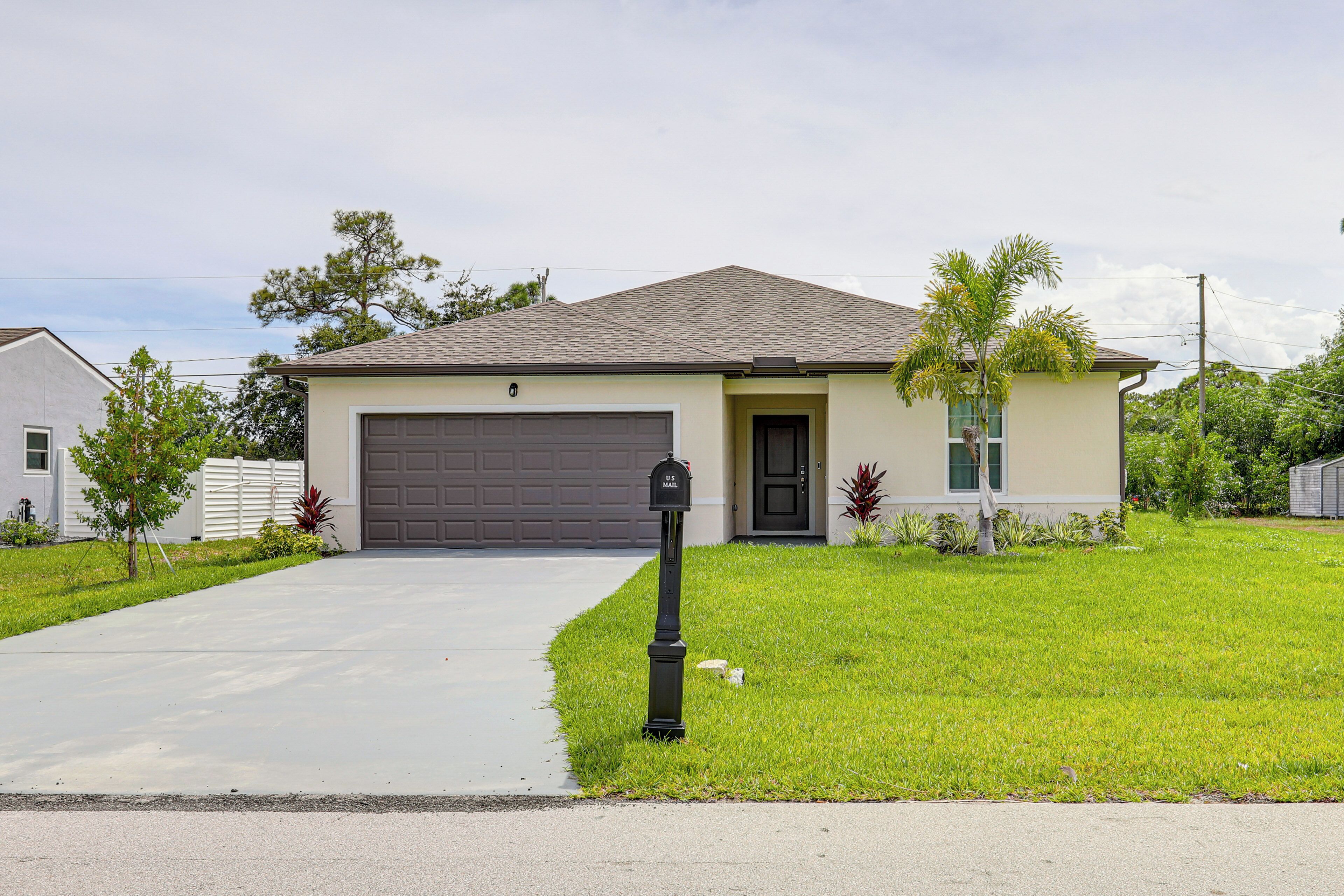 Apartment (1 Bedroom) | Interior