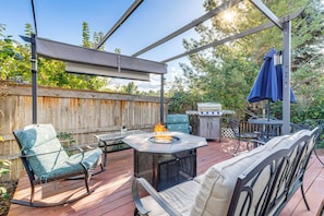 House (4 Bedrooms) | Front of property