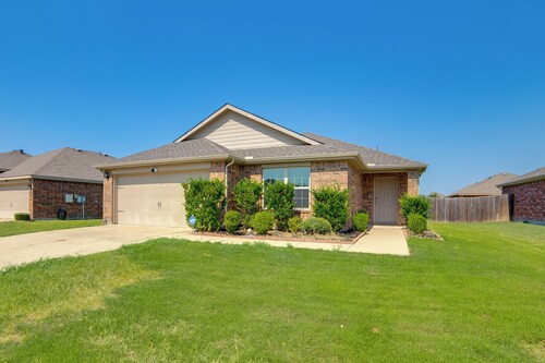 Quiet Suburban Home w/ Private Yard in Seagoville!