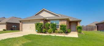Quiet Suburban Home w/ Private Yard in Seagoville!