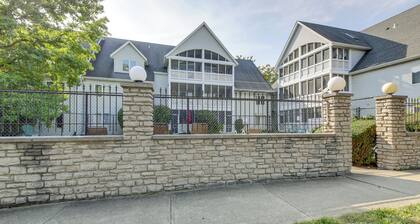3 Mi to IU: Dog-friendly Condo w/ Pool Access!