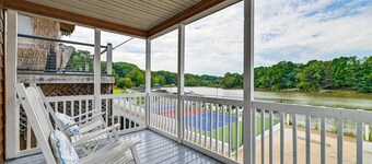 Waterfront Living & Resort Perks! Lake Norman Stay