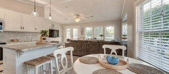 Breathtaking Views & Deck: Badin Lake House!