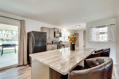 Group Getaway w/ Fenced Yard & Pool Table in Wrens