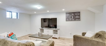 Group Getaway w/ Fenced Yard & Pool Table in Wrens