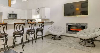 Modern Home Base for Polo Events & Palm Beach Fun!